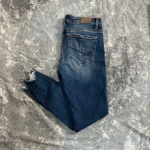BKE Distressed Dark Blue Cropped Jeans-size 26-Payton